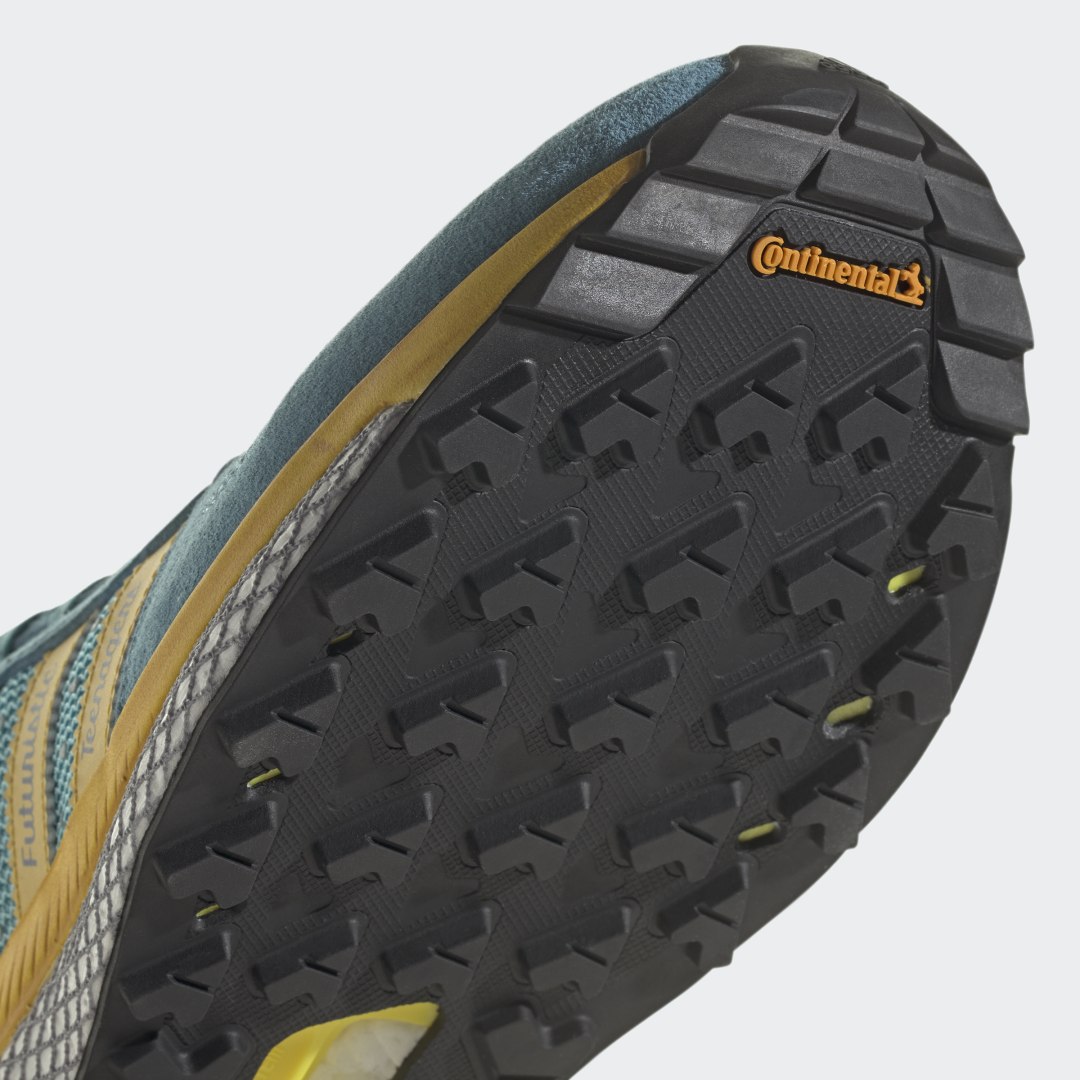 фото Кроссовки questar hm adidas originals