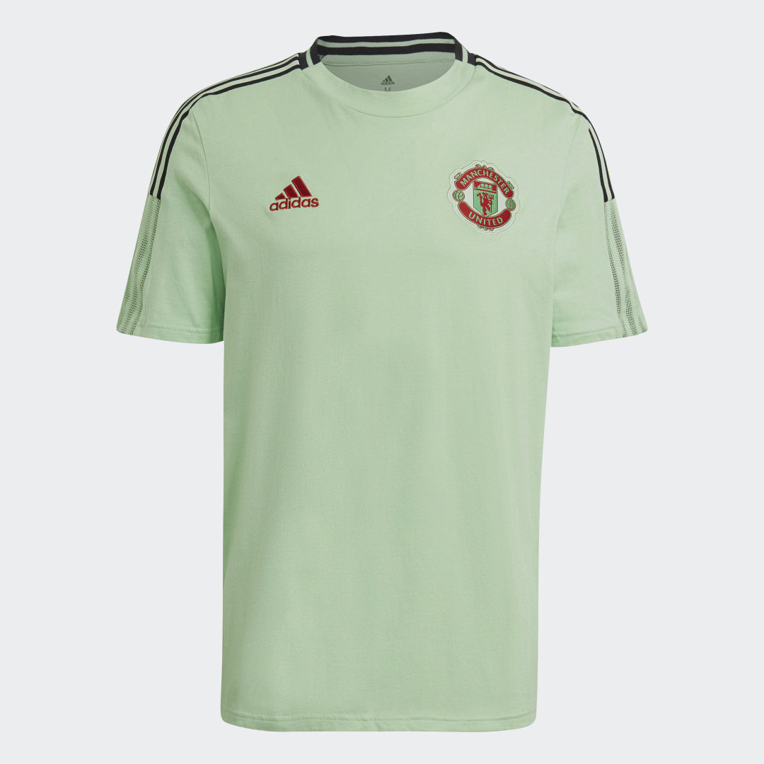 Купить футболку манчестер. Adidas Manchester United футболка. Футболка адидас Манчестер Юнайтед. Manchester United adidas 2021.