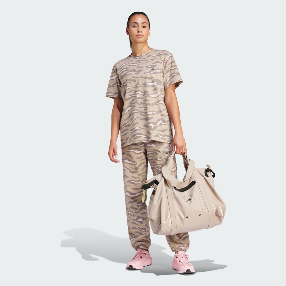 

Camiseta adidas by Stella McCartney True Casuals Estampada Mujer, Marrón