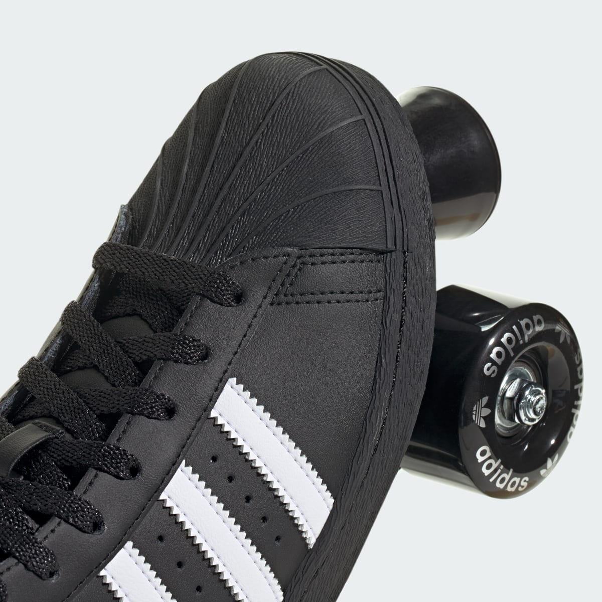 ◆adidas◆ Superstar 82 roller skates black JI3535 adidas-superstar-82-skate-core