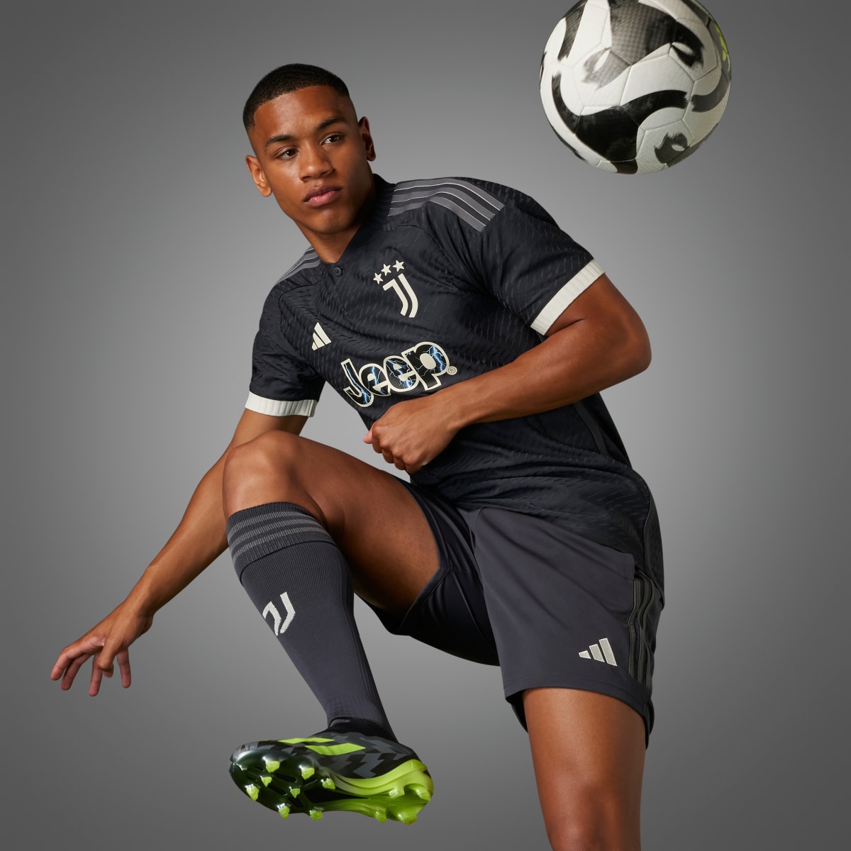 Adidas Camisola Oficial do Terceiro Equipamento 23/24 da Juventus. 9