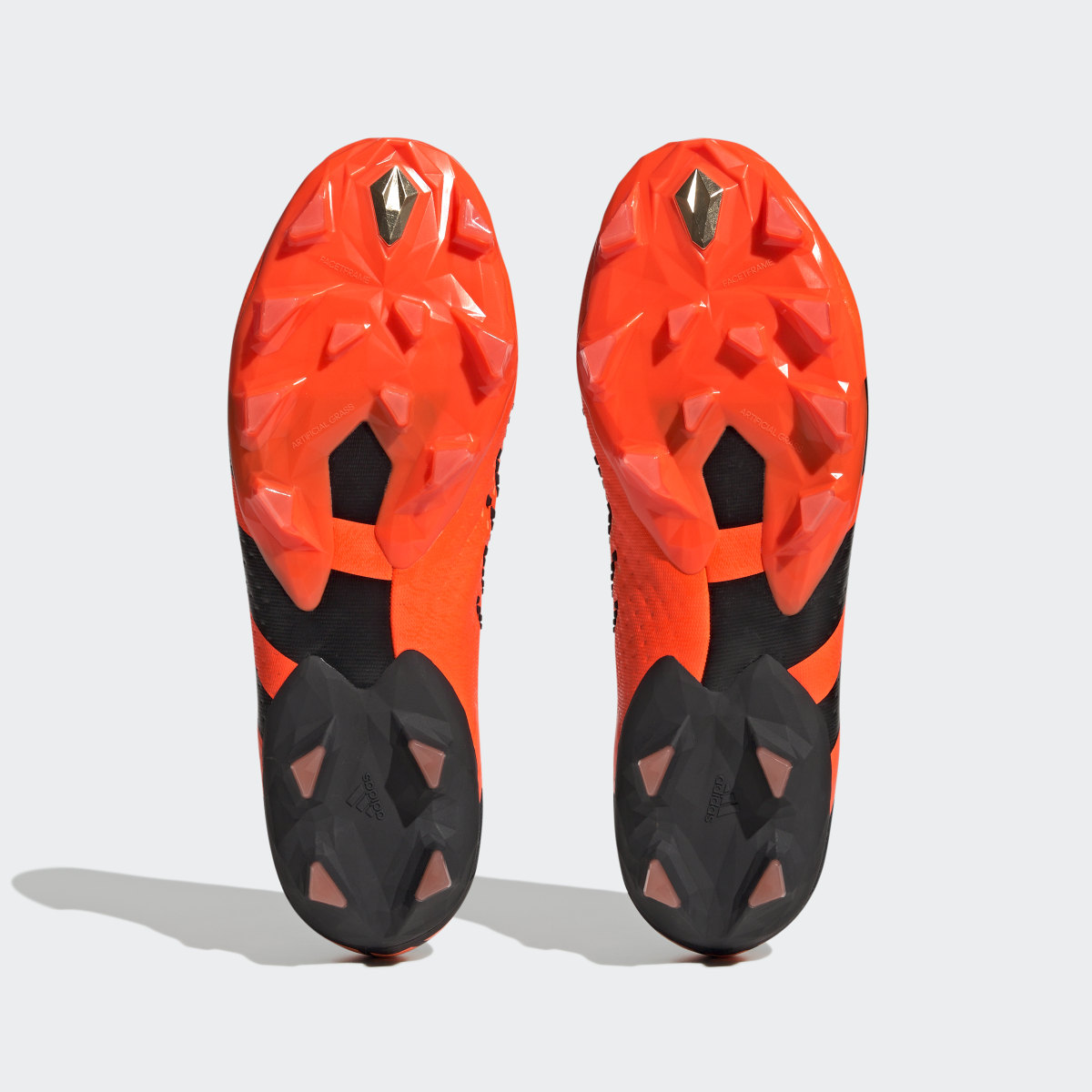 Adidas Bota de fútbol Predator Accuracy.1 césped artificial. 4