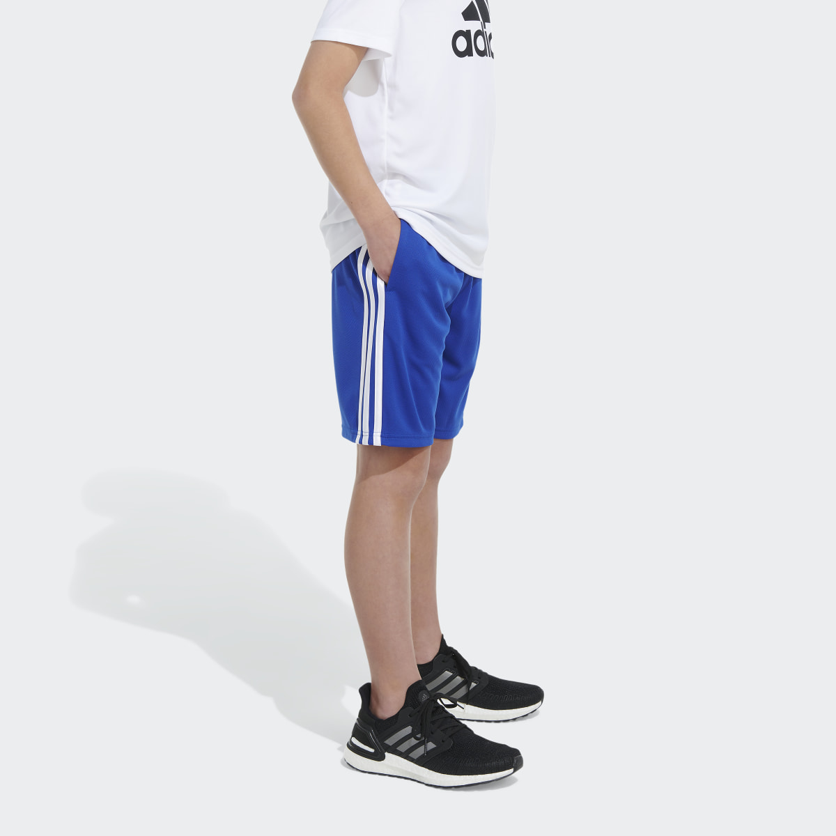 Adidas Elastic Waistband Classic 3-Stripes Shorts. 6