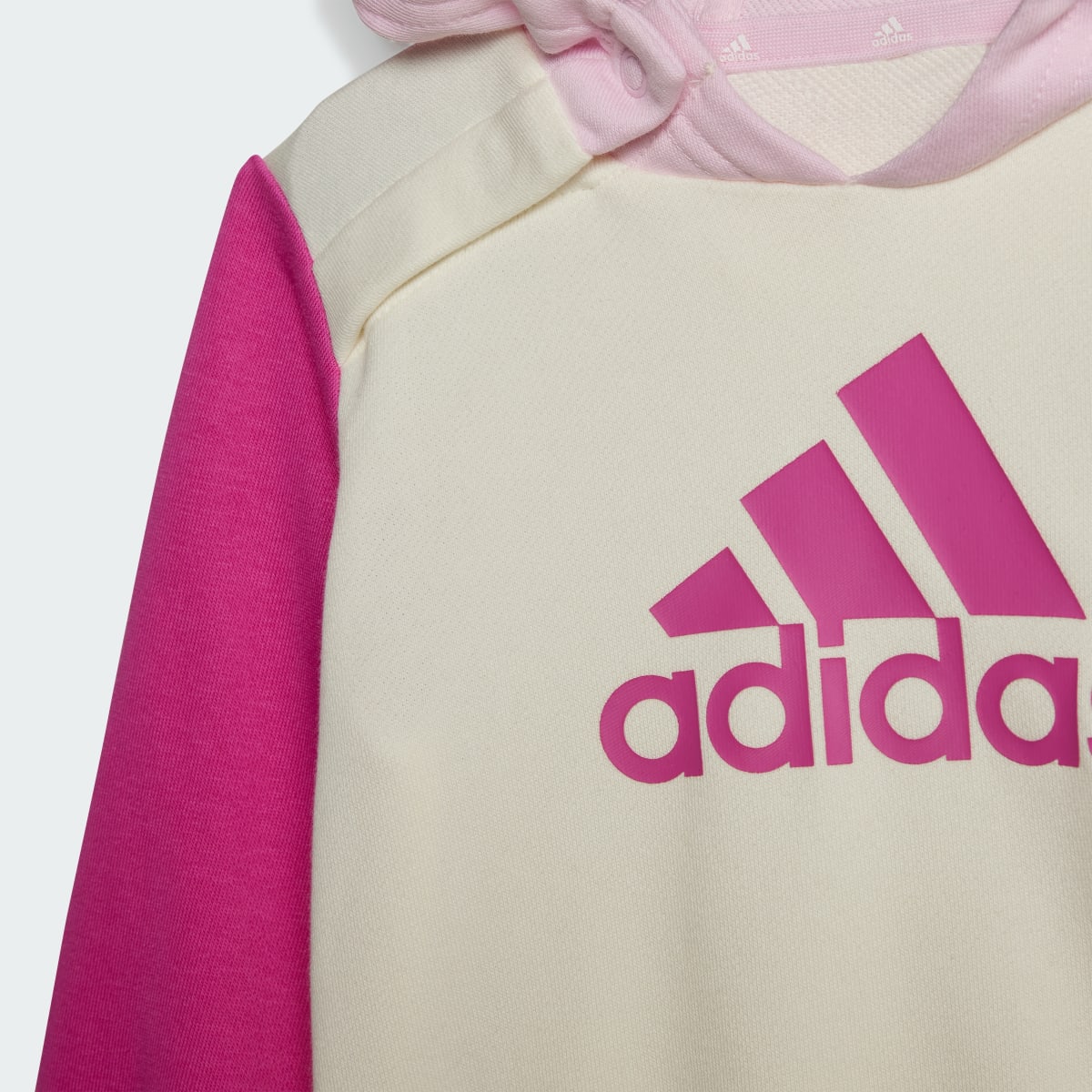 Adidas Essentials Colorblock Jogger Set Kids. 9