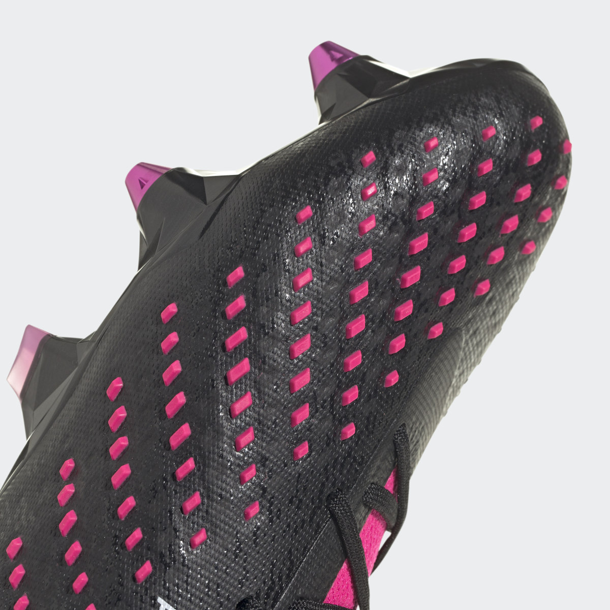 Adidas Botas de Futebol Predator Accuracy.1 – Piso Mole. 12