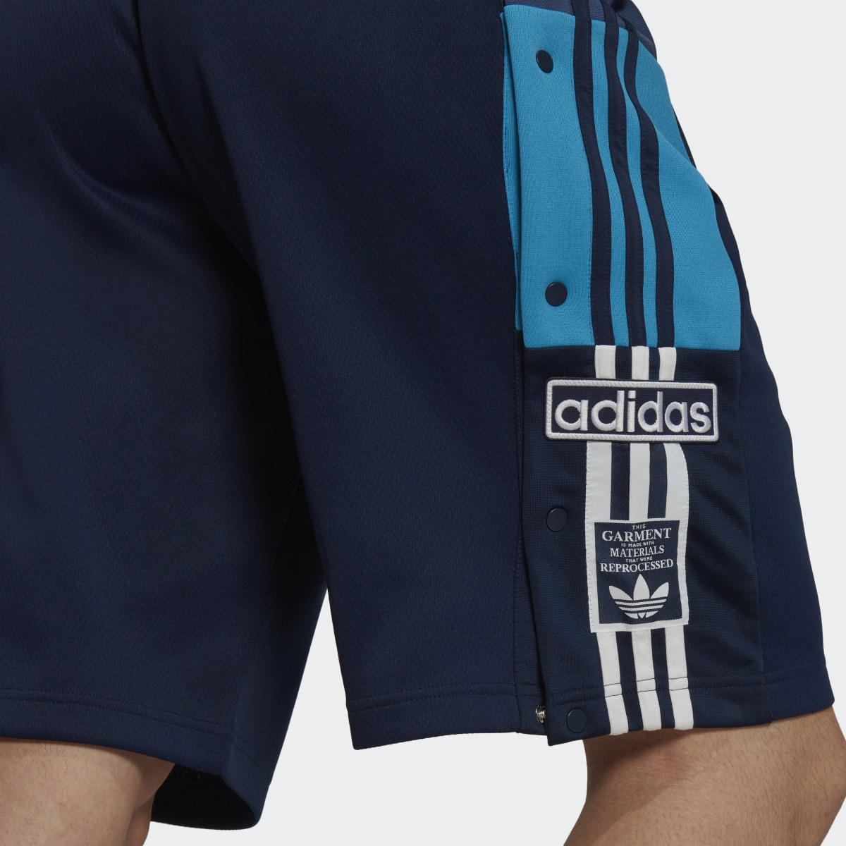 Adidas Adicolor Shorts. 5
