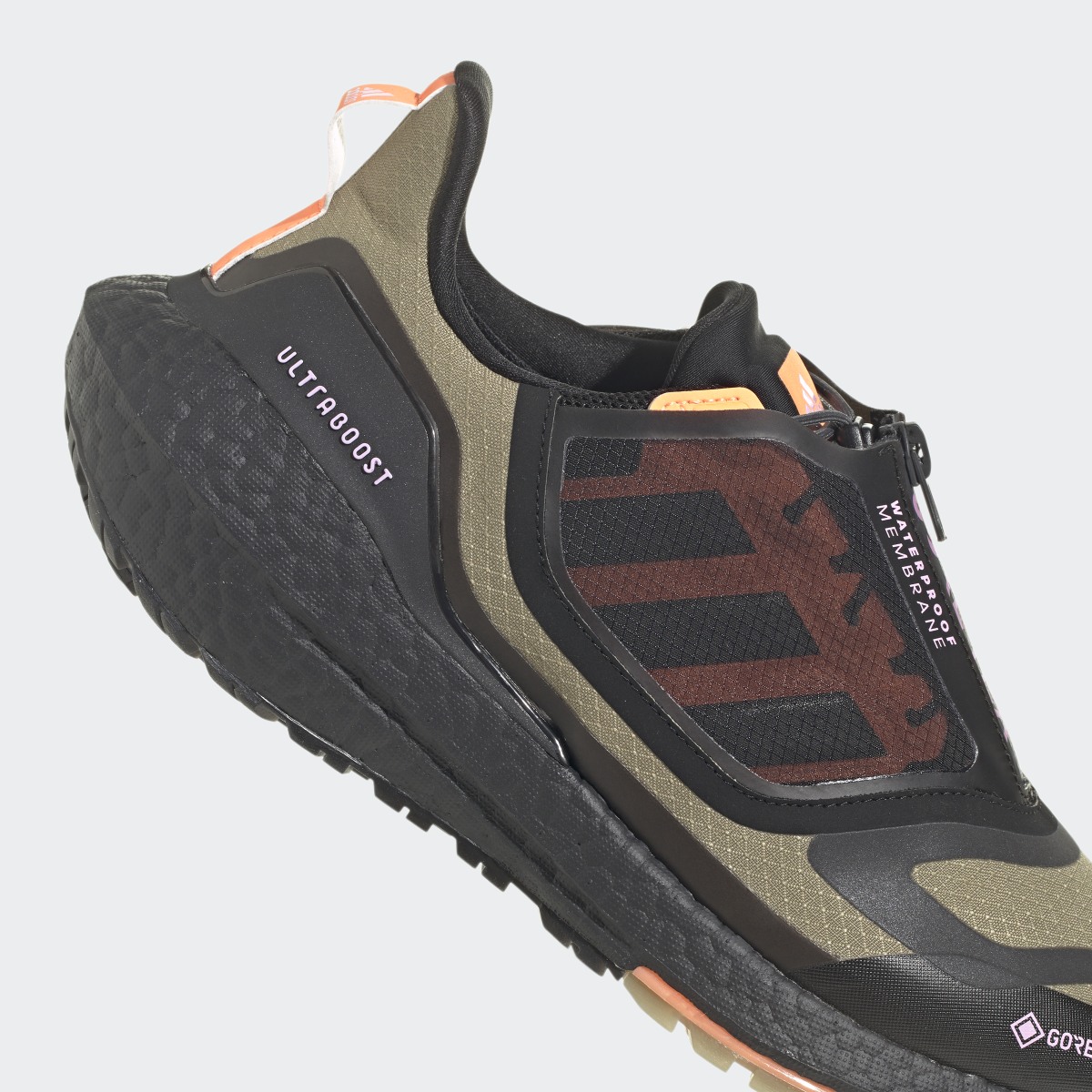 Adidas Ultraboost 22 GORE-TEX Shoes. 12