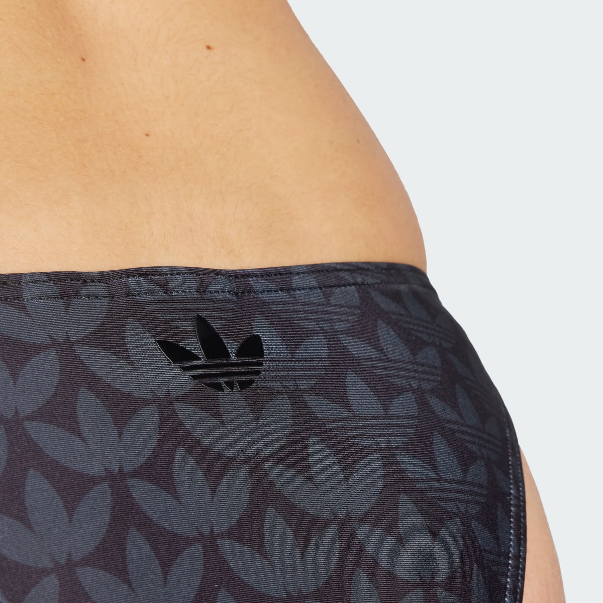 Adidas Braguita de bikini Monogram. 6