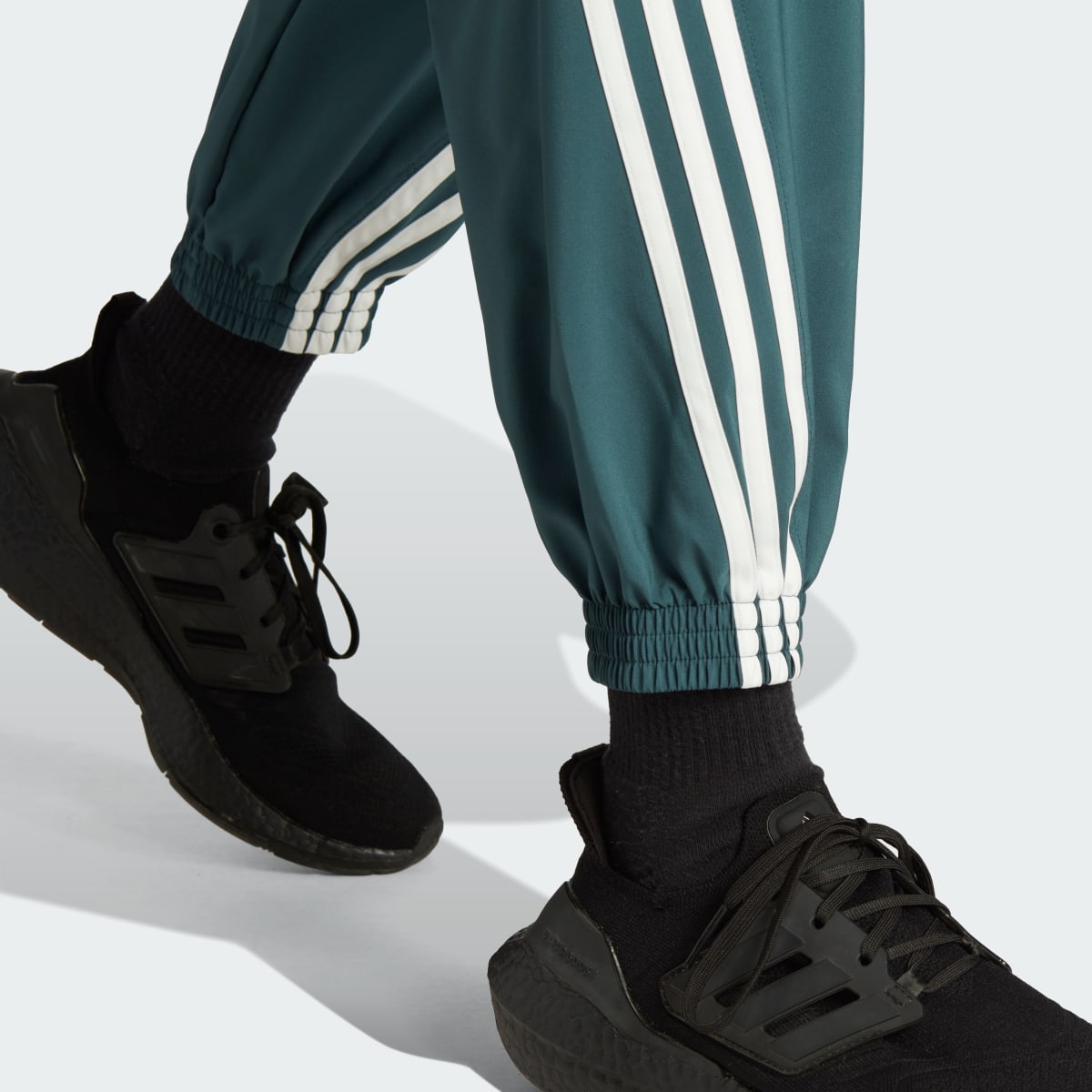 Adidas TRAINICONS 3-Stripes Woven Pants. 6