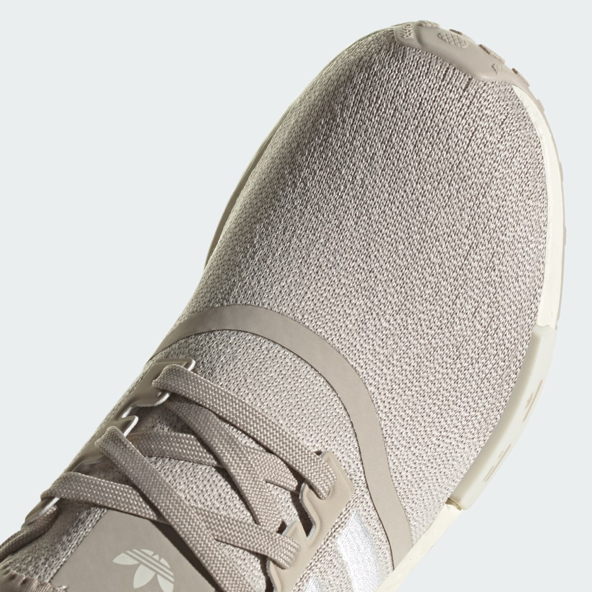 Adidas Chaussure NMD_R1. 10