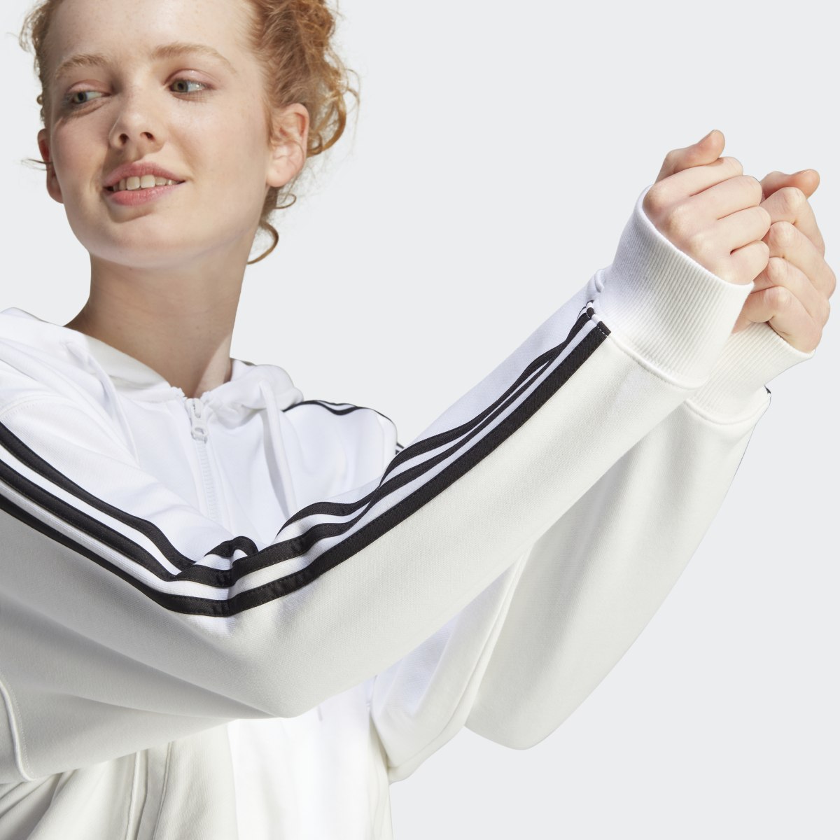 Adidas Veste bomber à capuche entièrement zippée en molleton Essentials 3-Stripes. 7