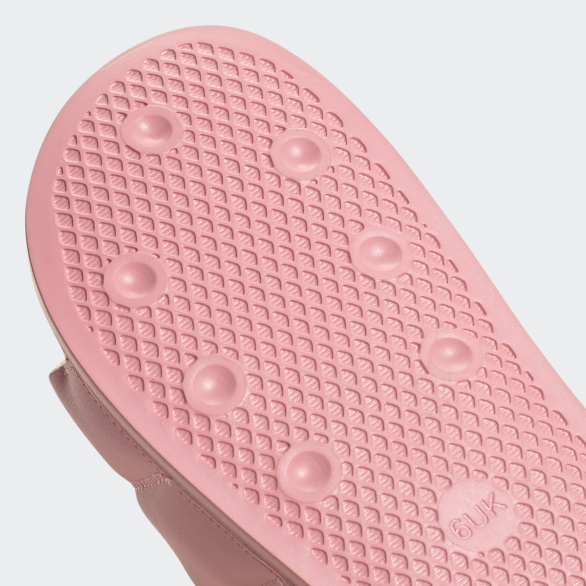 Adidas Adilette Essential Slides. 4