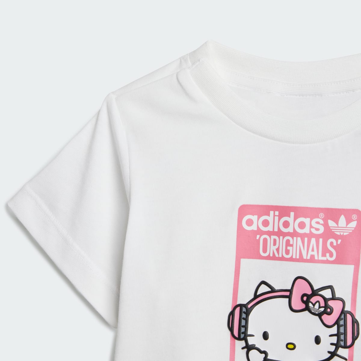 Adidas Originals x Hello Kitty Şort Tişört Takımı. 8