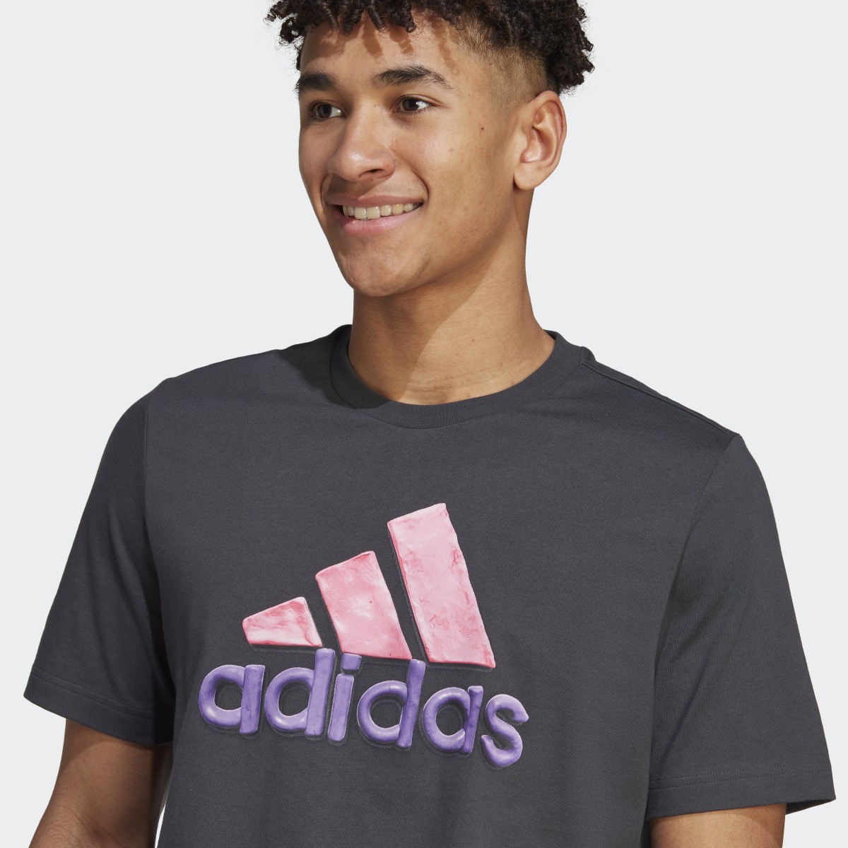 Adidas T-shirt Sportswear. 6