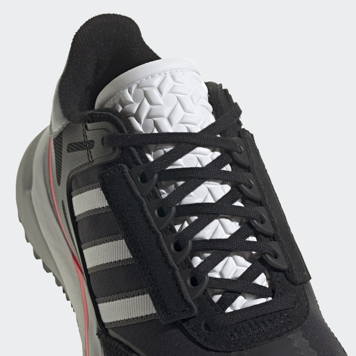 Adidas Chaussure Valerance. 9