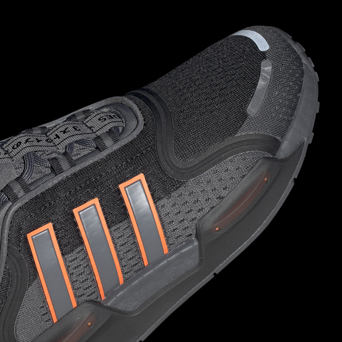 Adidas Scarpe NMD_V3. 12