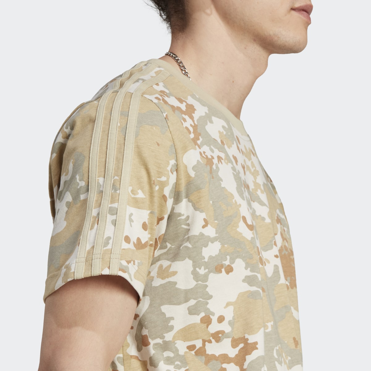 Adidas Camiseta Graphics Camo. 7