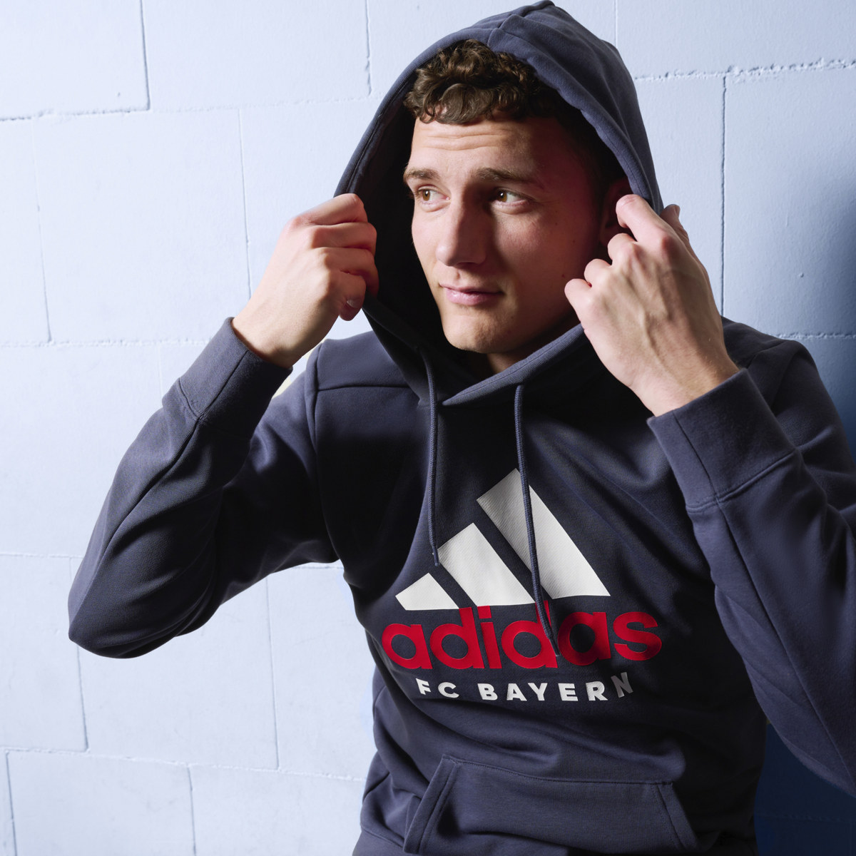 Adidas Sweat-shirt à capuche graphique FC Bayern DNA. 8