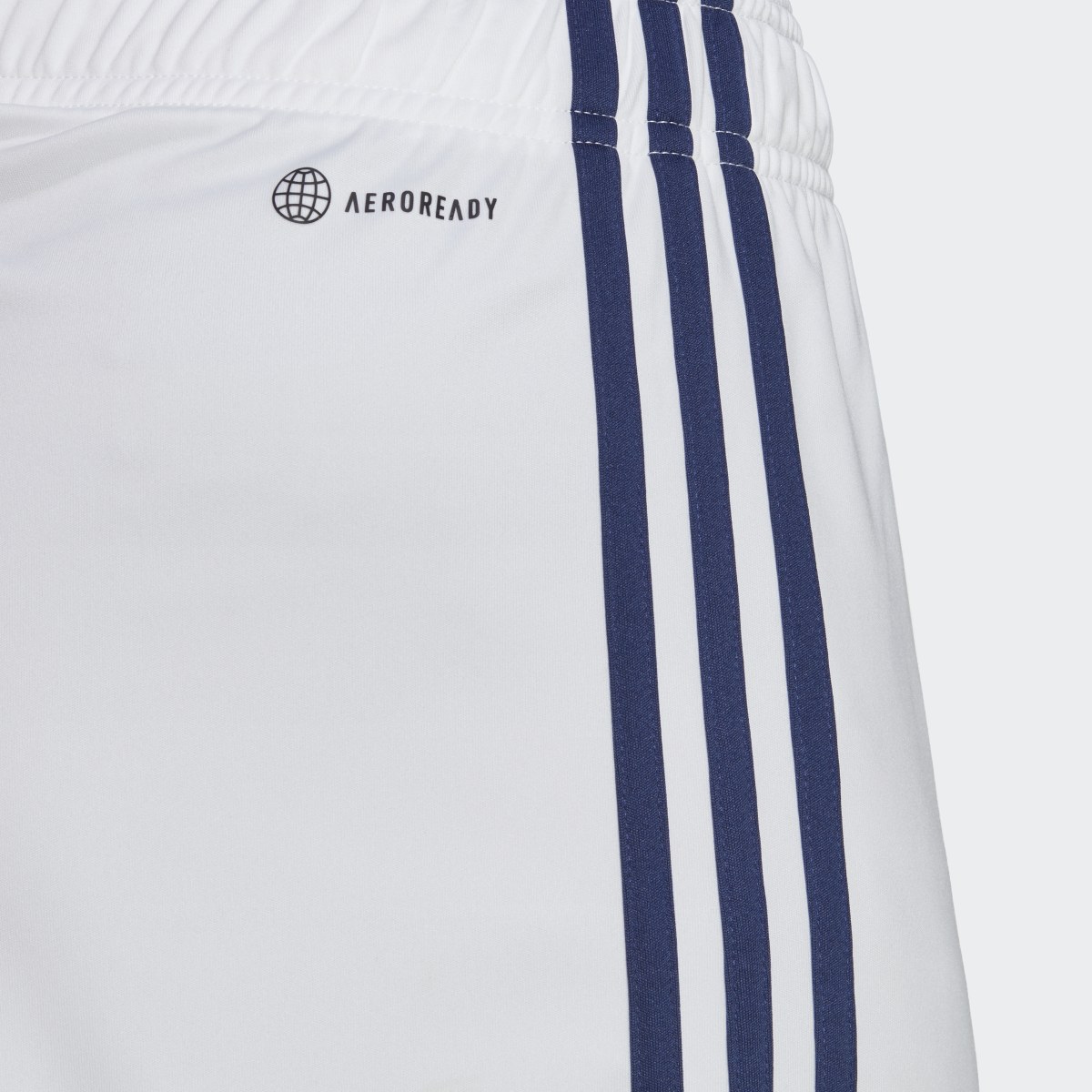 Adidas Leeds United FC 22/23 Heimshorts. 6