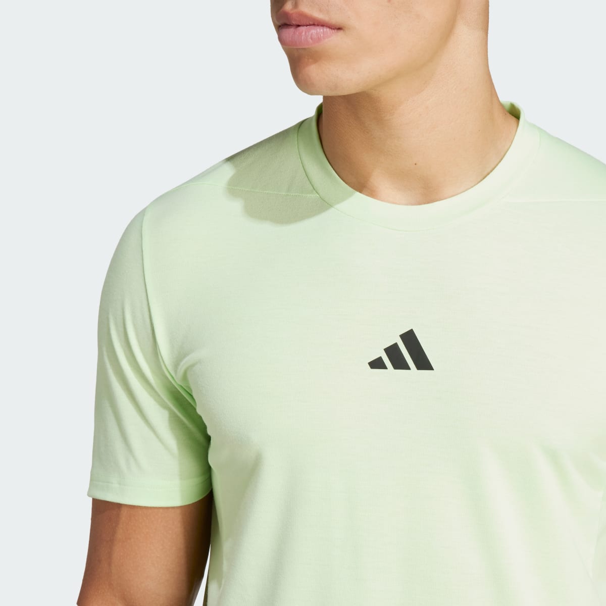 Adidas T-shirt Designed for Training Workout. 6