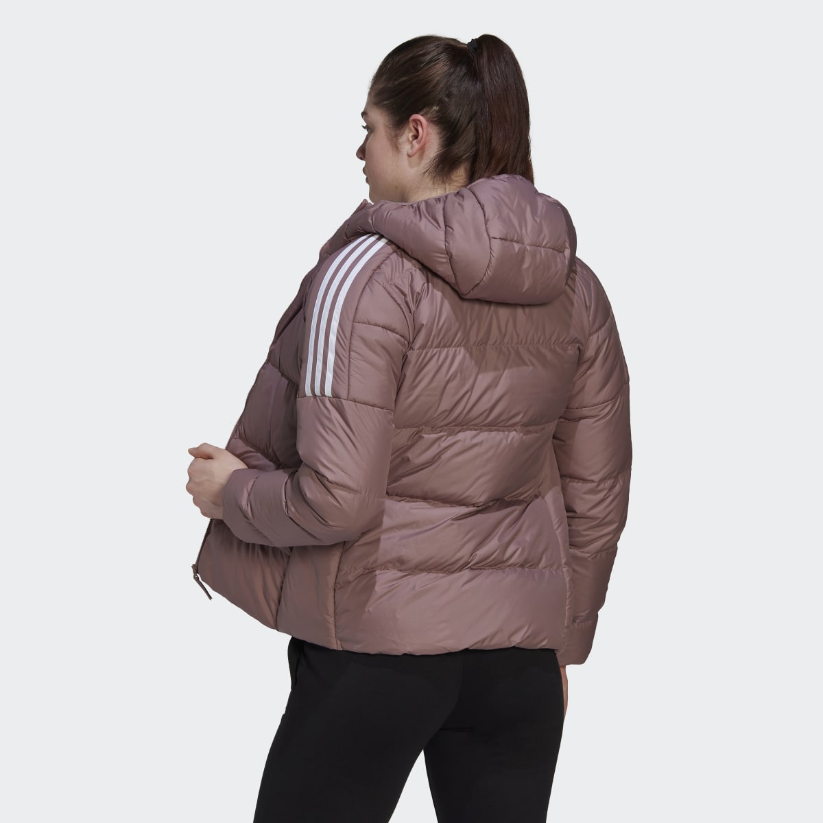 Adidas Chaqueta de plumón con capucha Essentials Midweight. 4