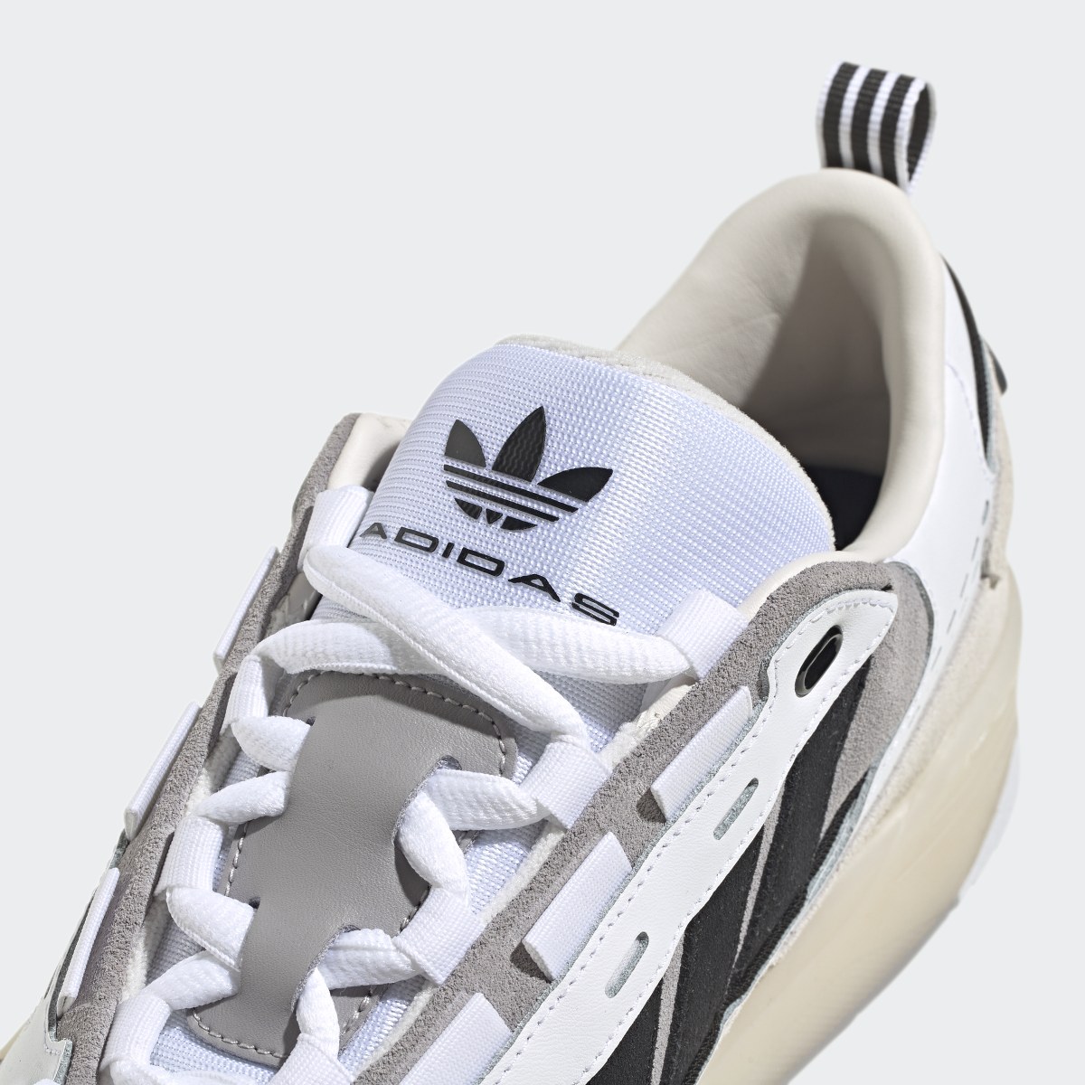 Adidas Chaussure adi2000. 9