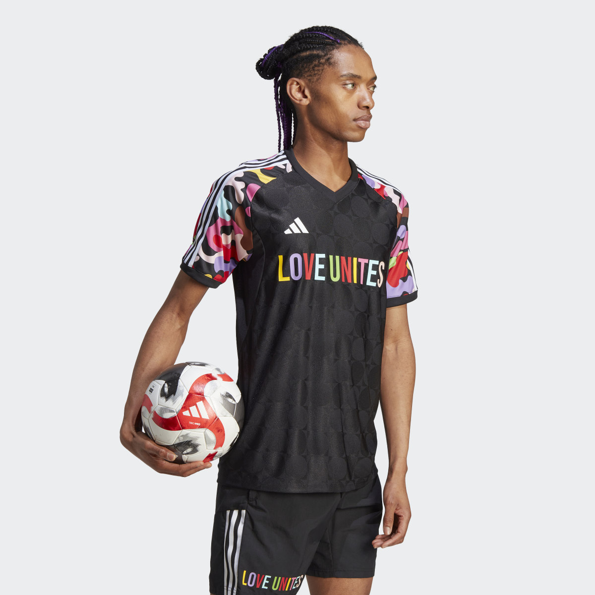 Adidas Camiseta Pride Tiro. 4