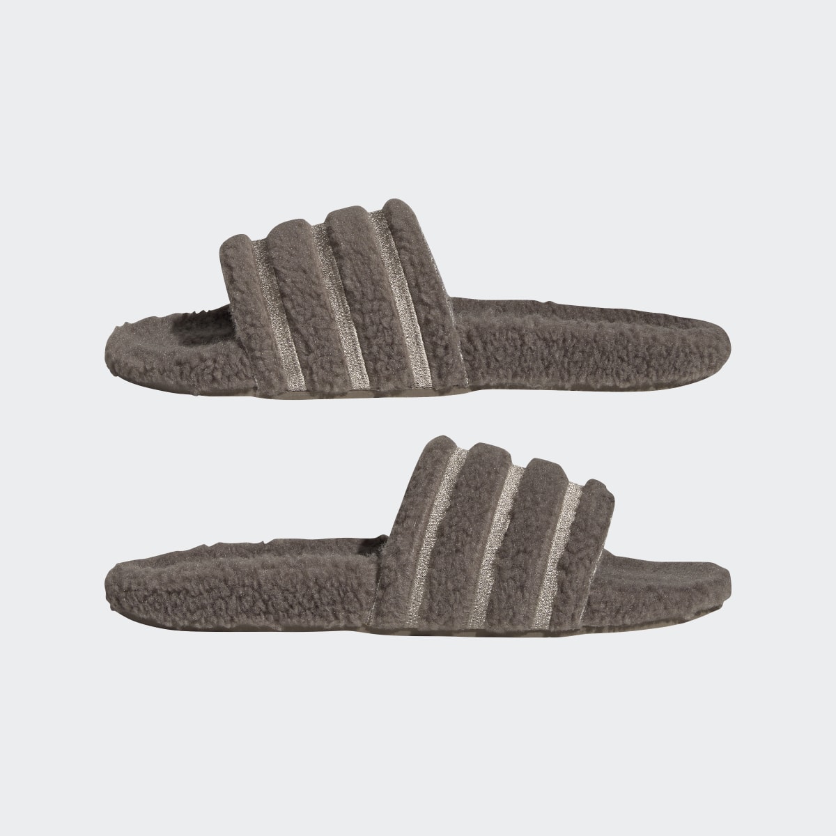 Adidas adilette Slides. 8