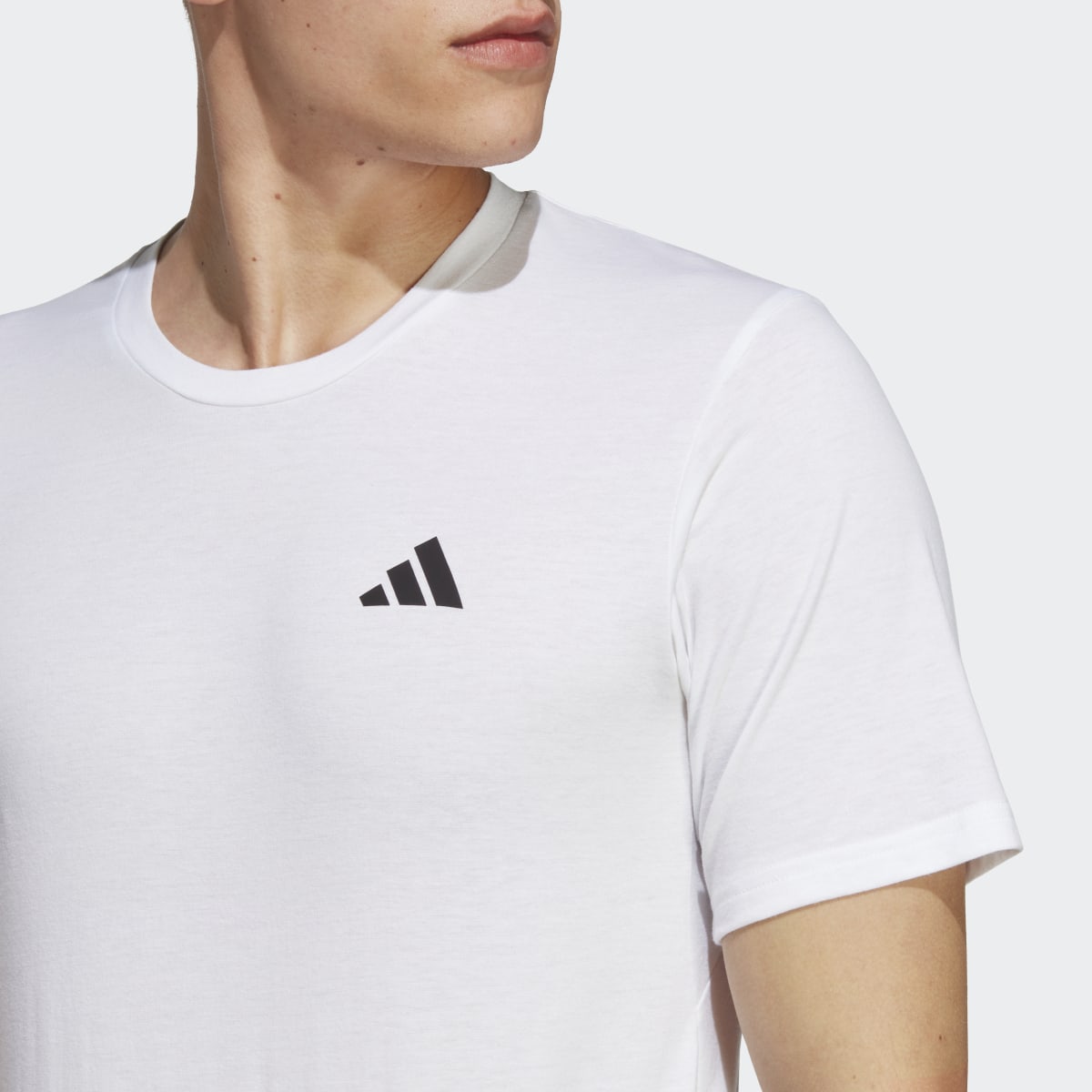 Adidas T-shirt da allenamento Train Essentials Feelready. 6