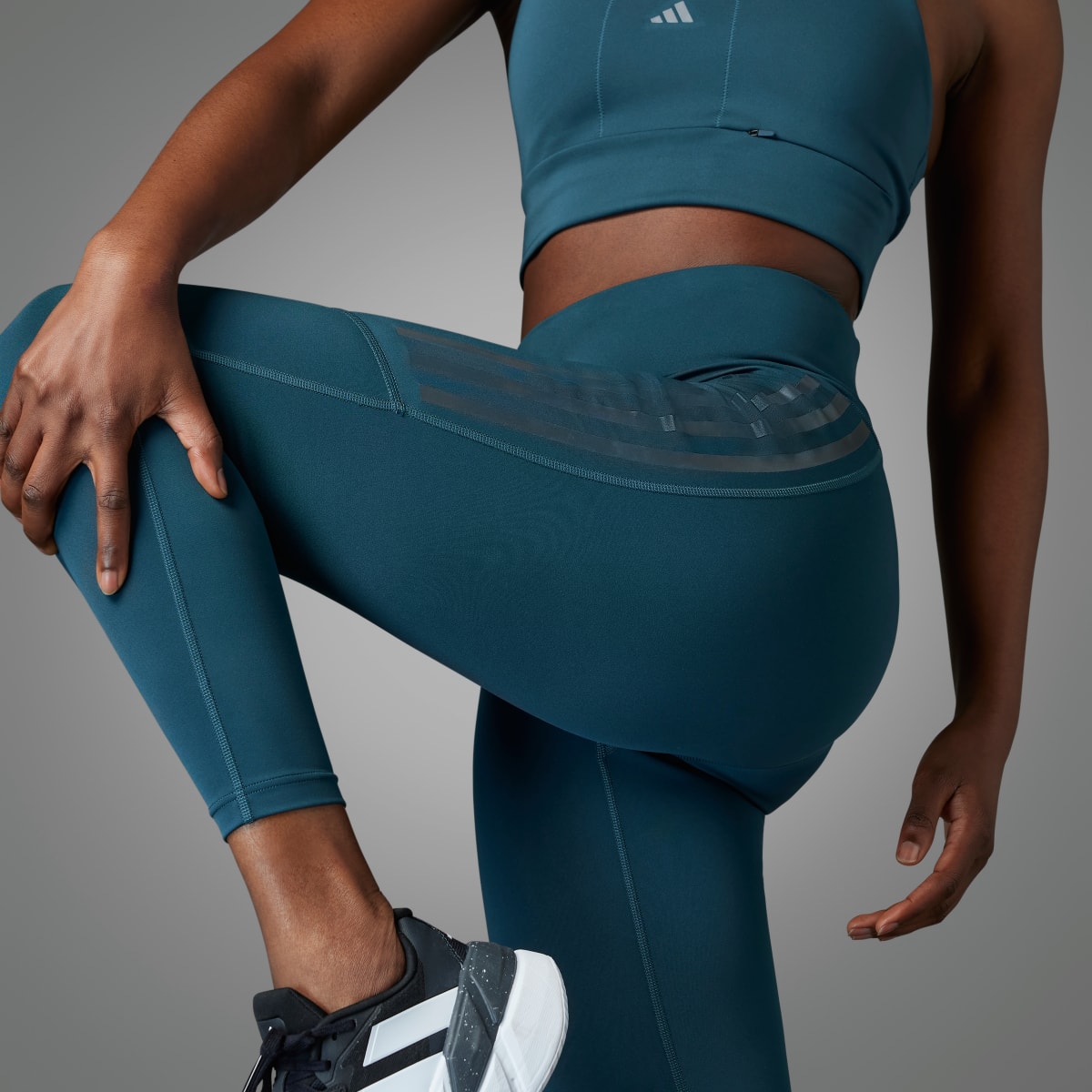 Adidas Legging 7/8 Daily Run 3 bandes. 4