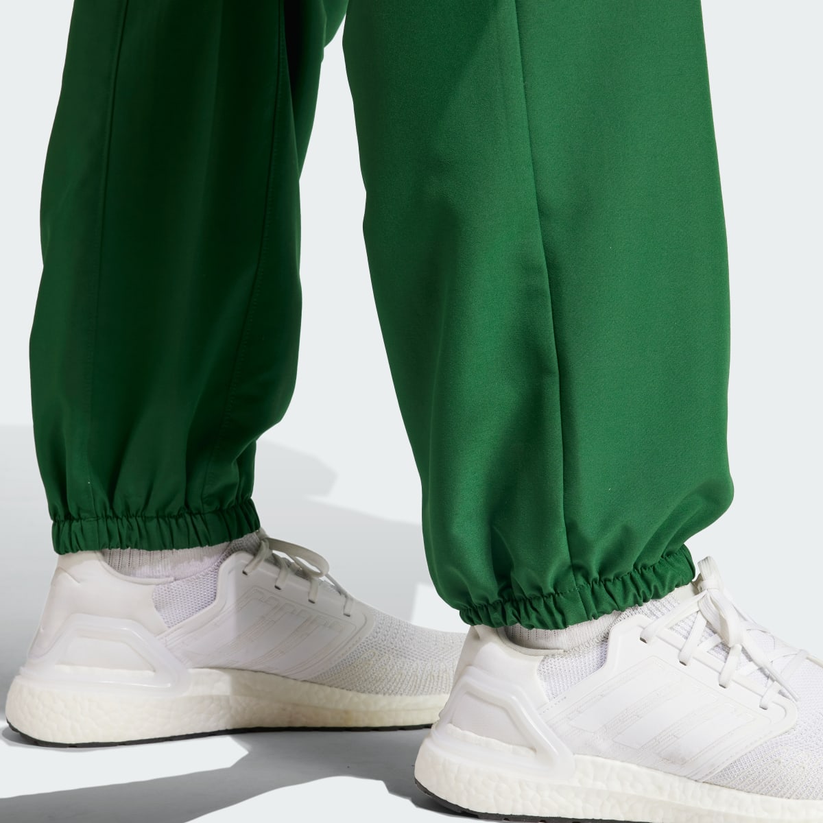 Adidas Celtic FC LFSTLR Woven Hose. 6