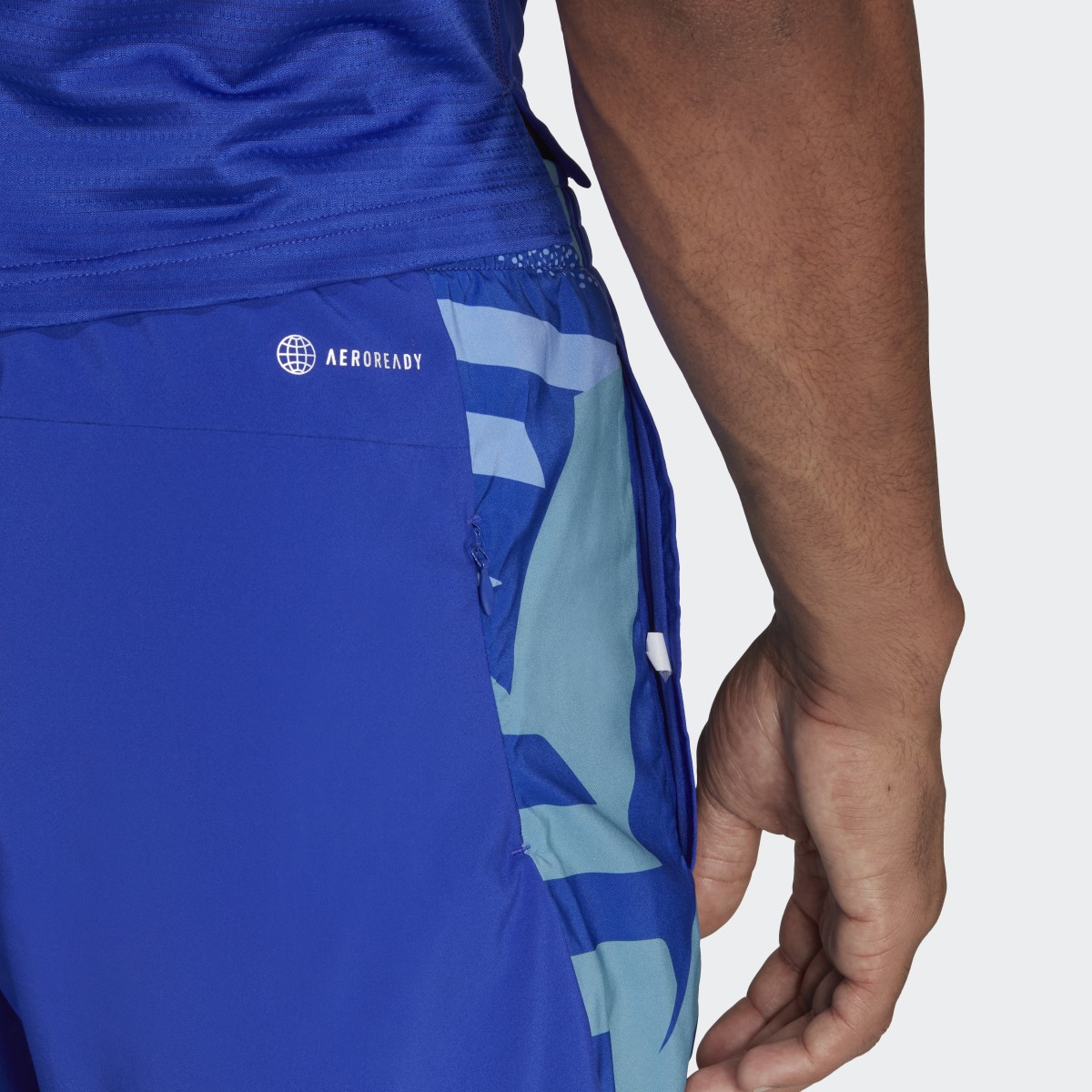 Adidas Shorts Own the Run Seasonal. 5