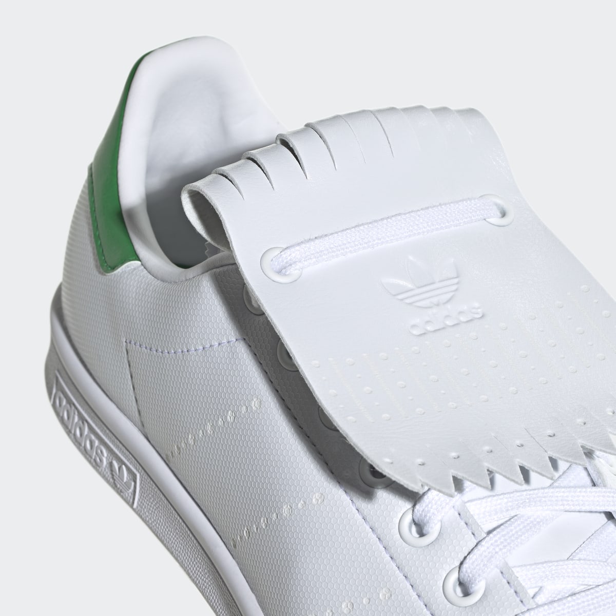 Adidas Stan Smith Golf. 13