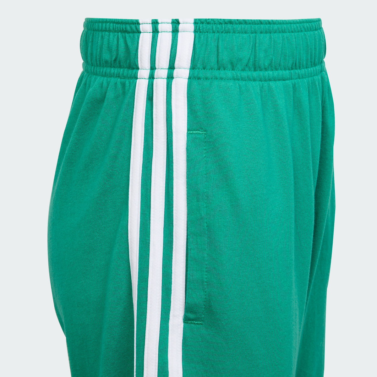 Adidas Essentials 3-Streifen Knit Shorts. 6