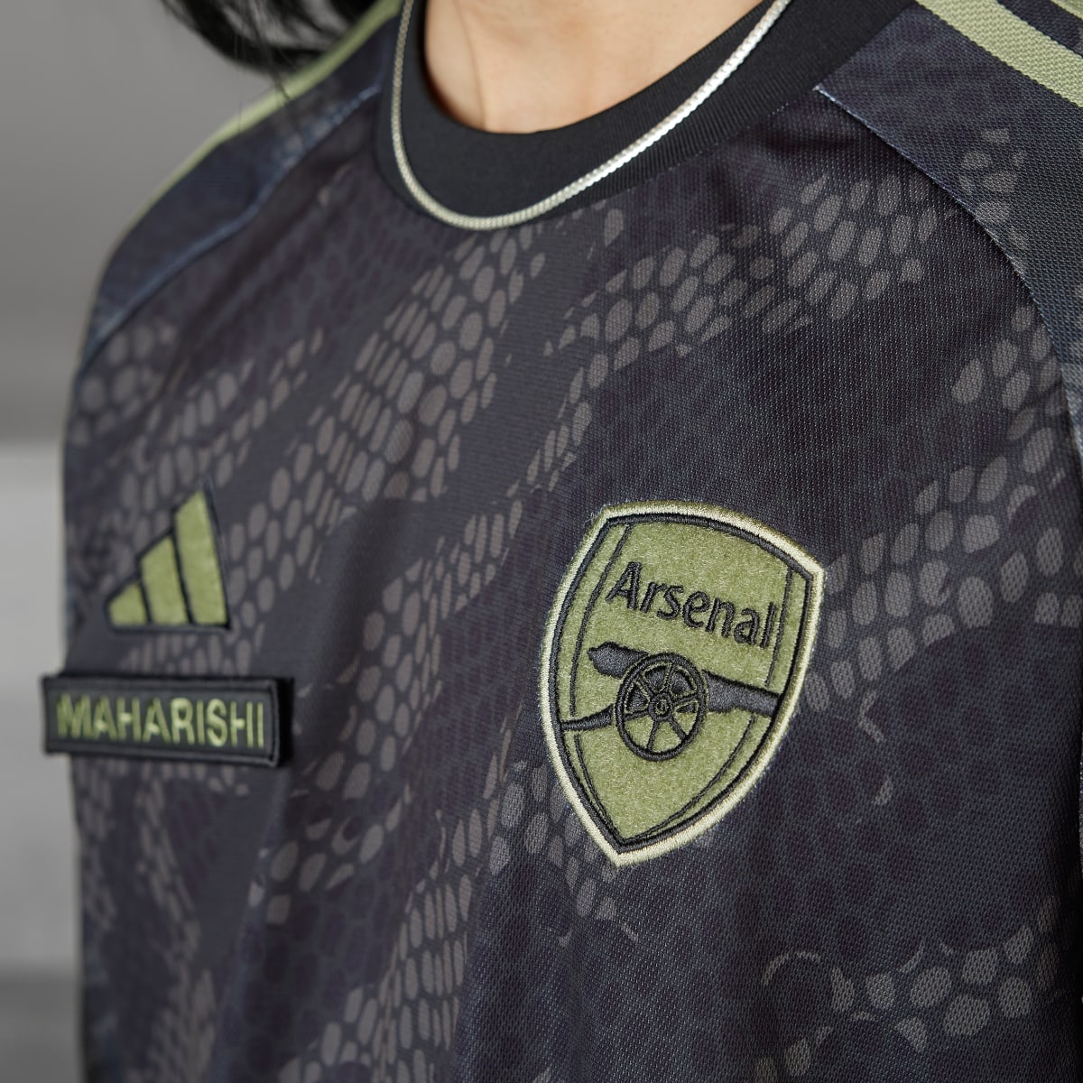 Adidas Maglia Long Sleeve Arsenal x Maharishi. 9
