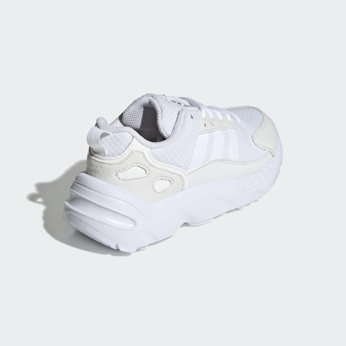 Adidas Zapatilla ZX 22. 6