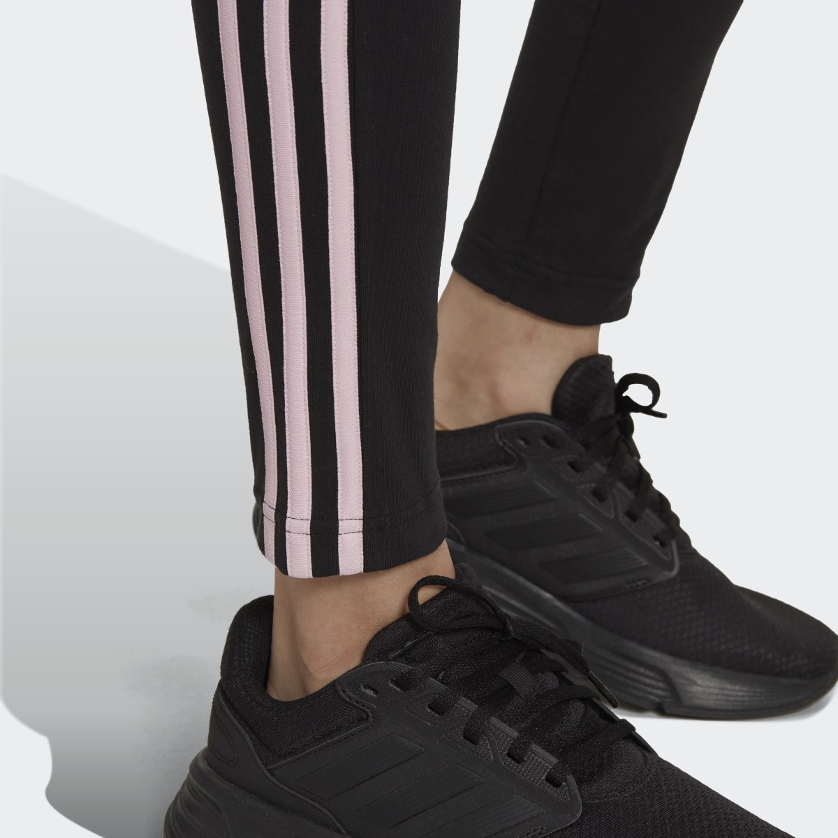 Adidas Mallas Essentials 3 Franjas. 6