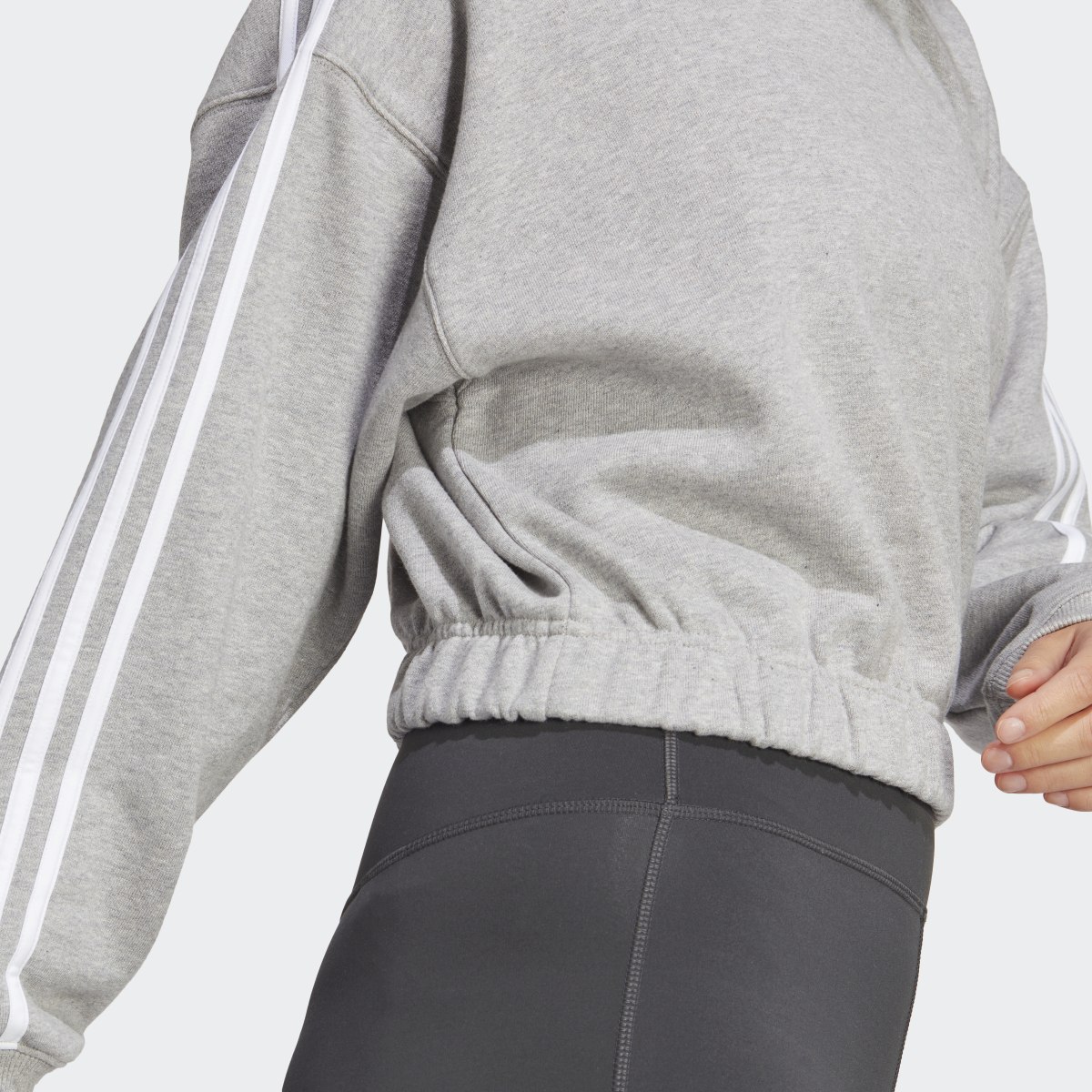 Adidas Essentials 3-Streifen Crop Sweatshirt. 7