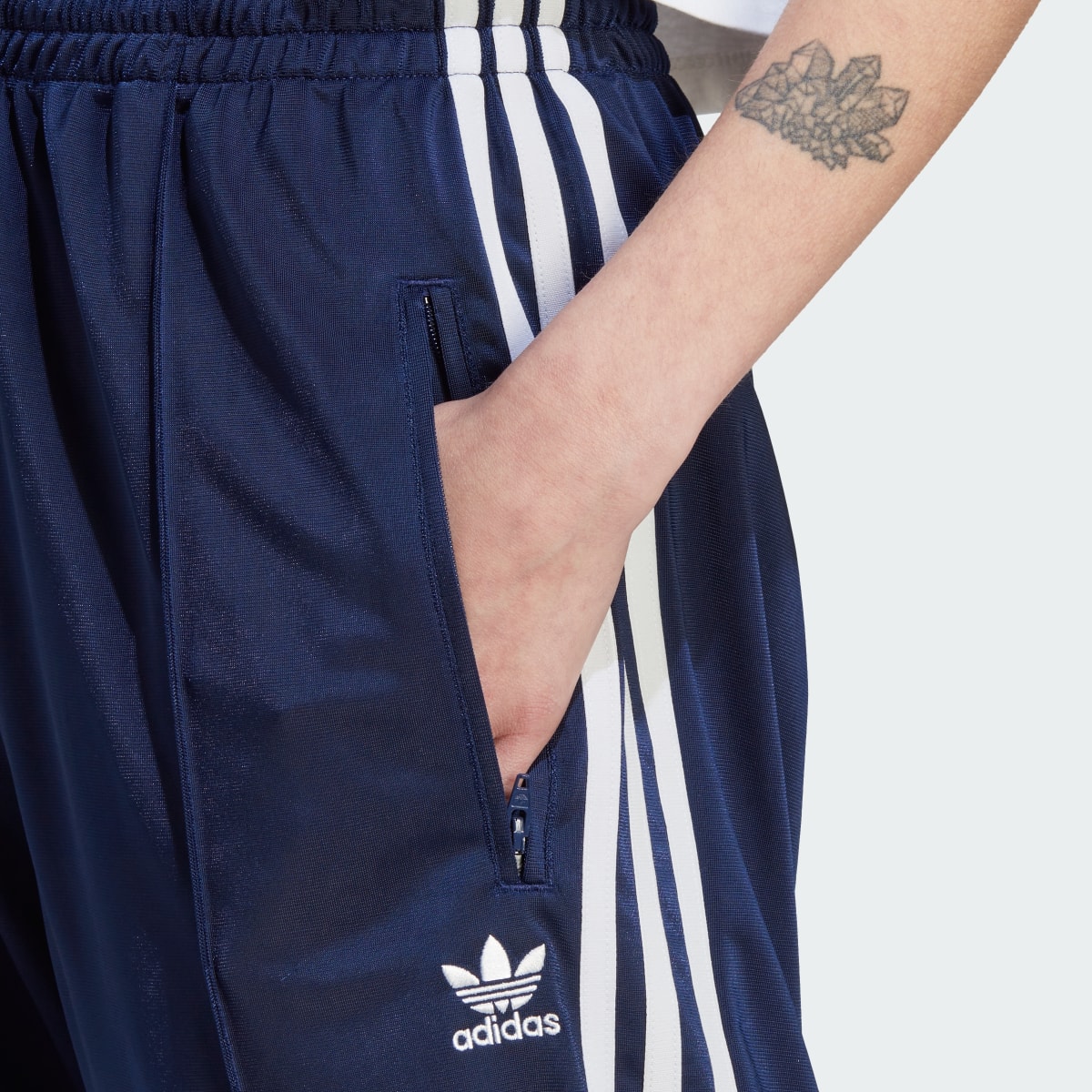 Adidas Pantalón Firebird Loose. 5