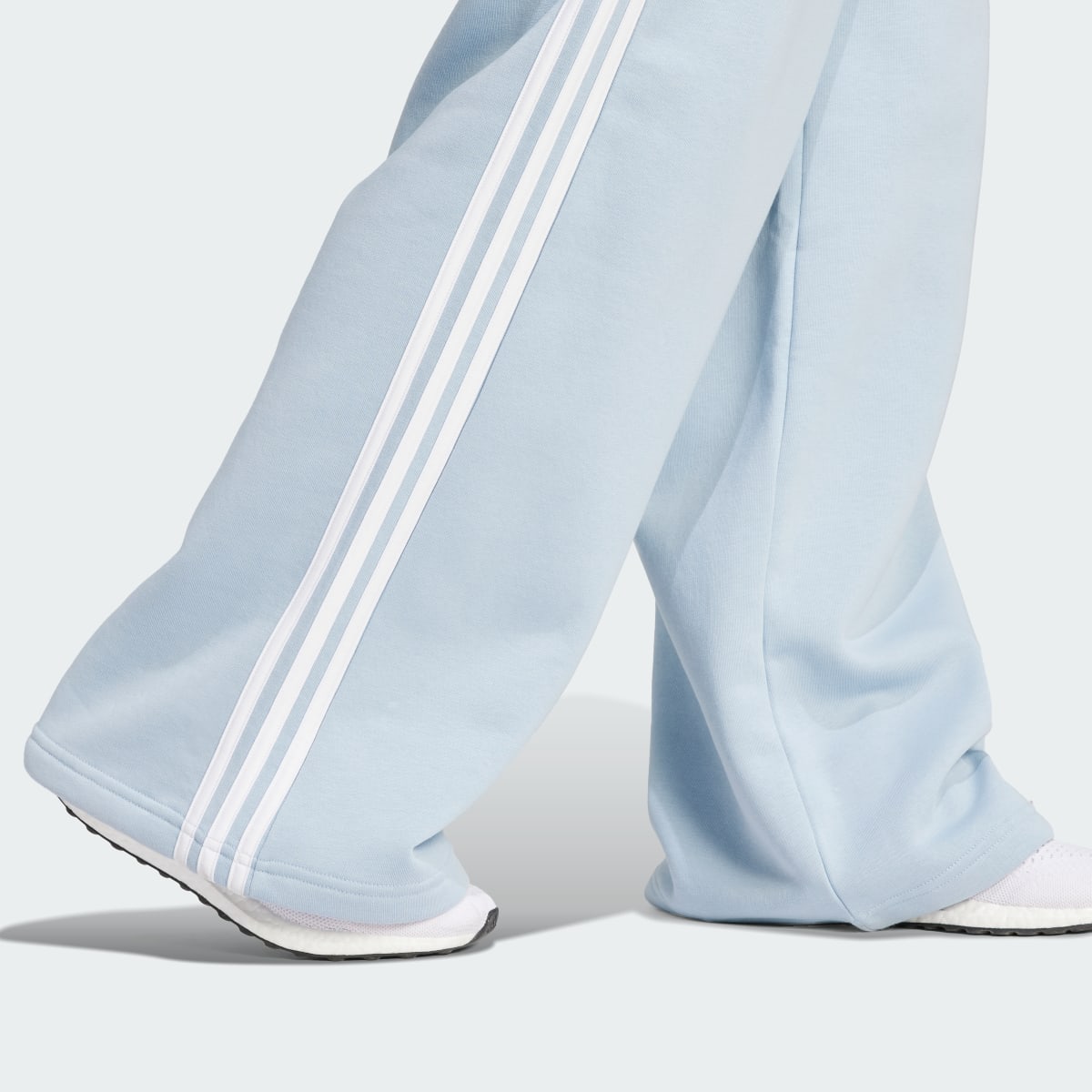 Adidas Essentials 3-Stripes Fleece Wide Pants. 6