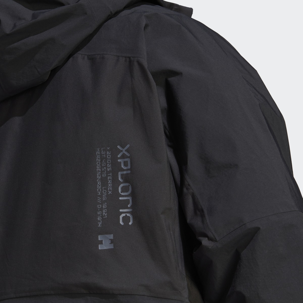 Adidas TERREX Xploric RAIN.RDY Hiking Jacket (Plus Size). 8