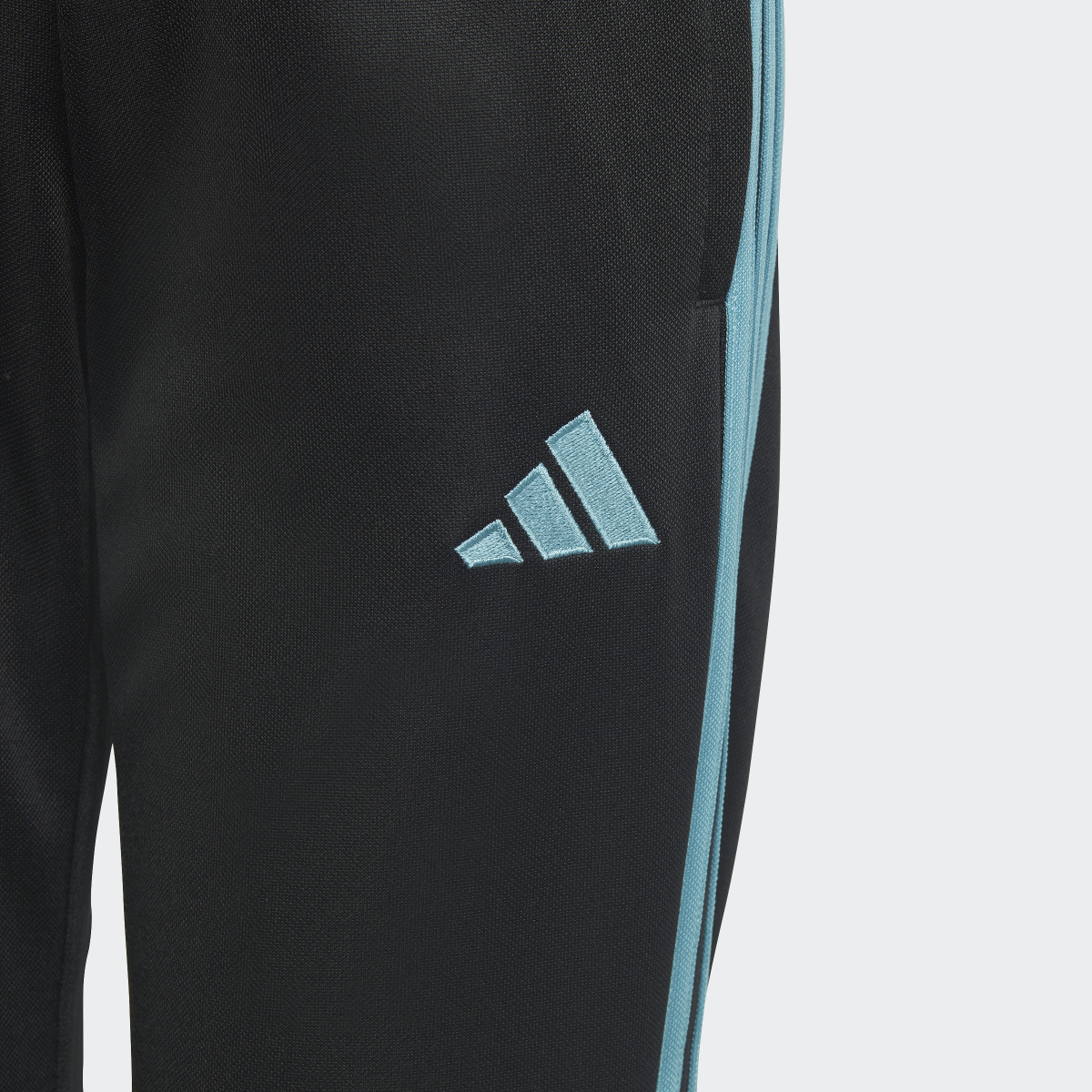 Adidas Pants de Entrenamiento Tiro 23 Club. 5