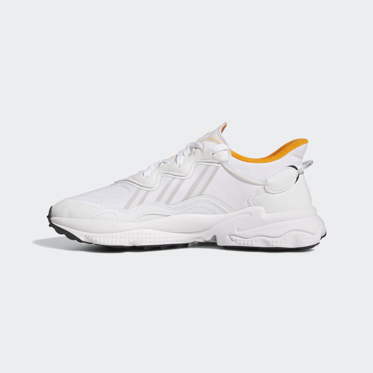 Adidas Chaussure OZWEEGO. 7