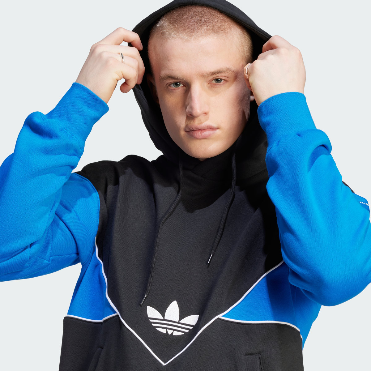 Adidas Adicolor Seasonal Archive Hoodie. 6