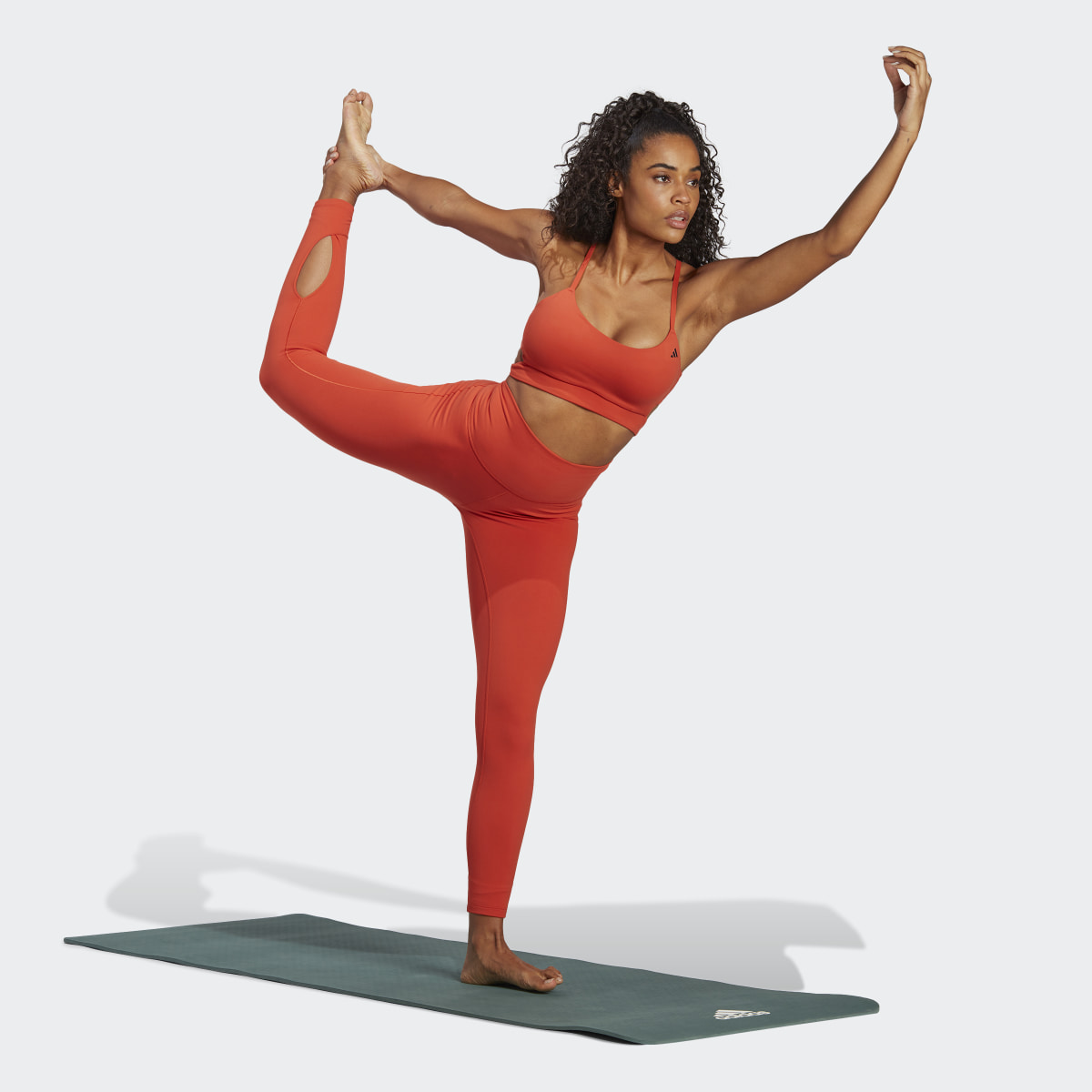 Adidas Yoga Studio Light-Support Longline Bra. 4