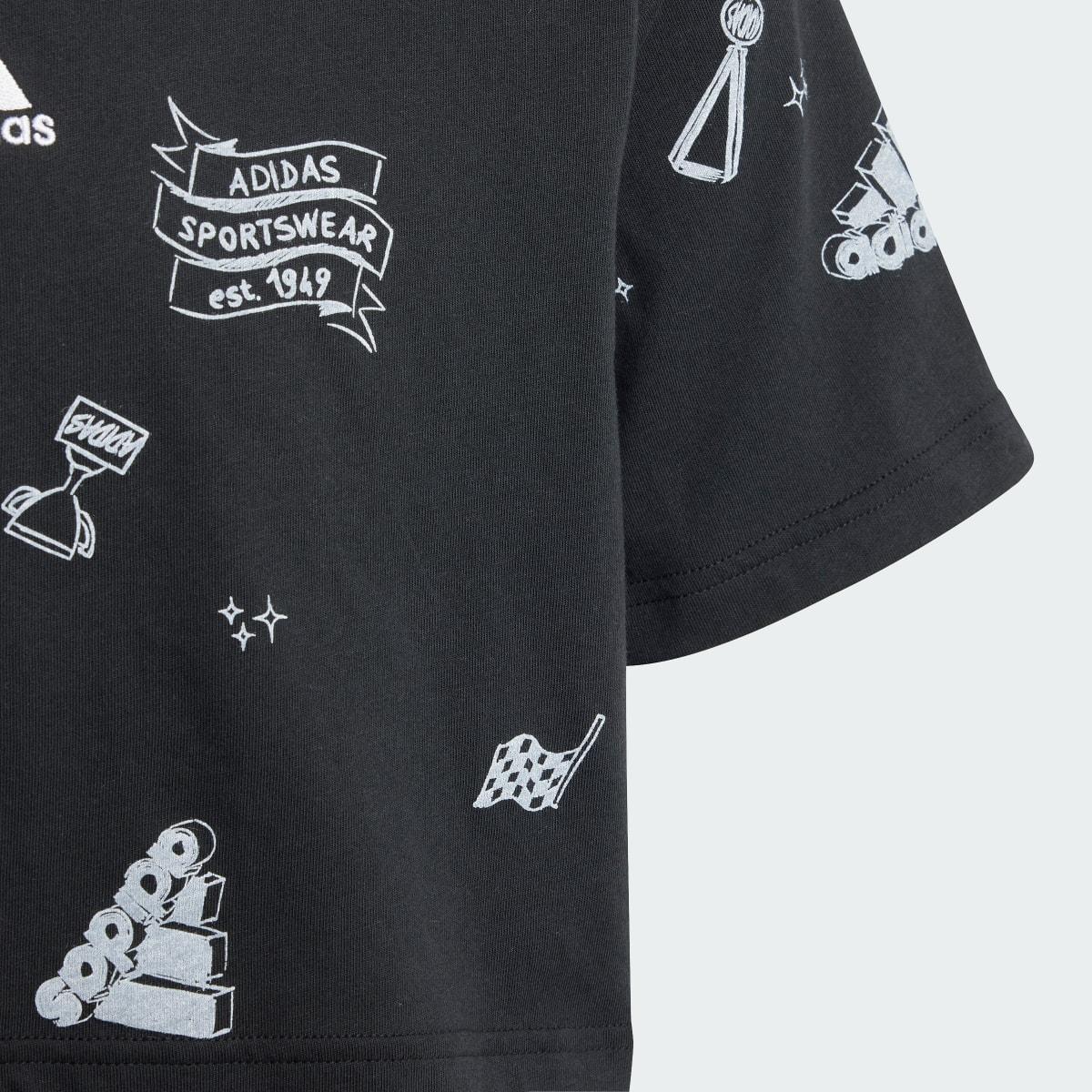 Adidas T-shirt court imprimé intégral Brand Love Enfants. 4