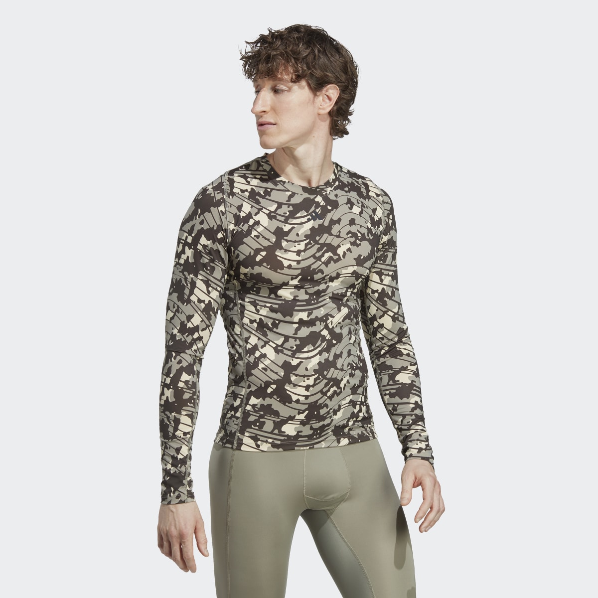 Adidas Techfit Allover Print Training Longsleeve. 4