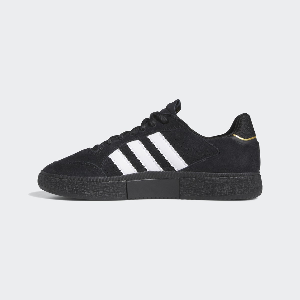 Adidas Tyshawn Low Shoes. 7