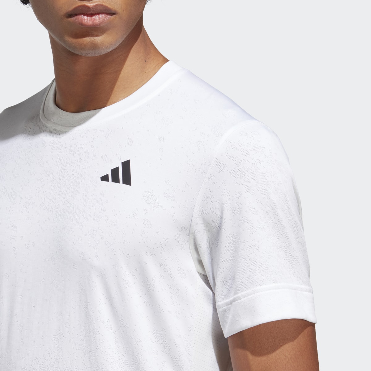 Adidas T-shirt da tennis FreeLift. 8