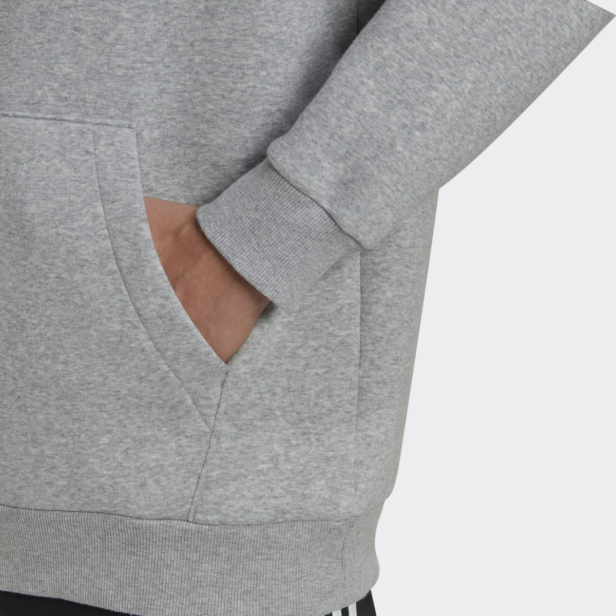 Adidas Sweat-shirt à capuche en molleton imprimé camouflage Essentials. 6
